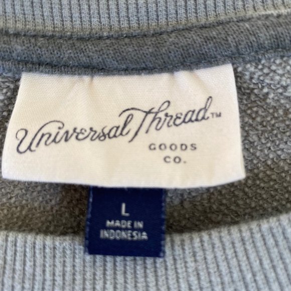 Universal Threads Boxy Camouflage Long Sleeve Top NWOT Women's Size Large - Picture 8 of 11